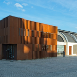 Visuel illustrant le bâtiment de la médiathèque Aqua-Libris à Saint-Maixent-L'Ecole
